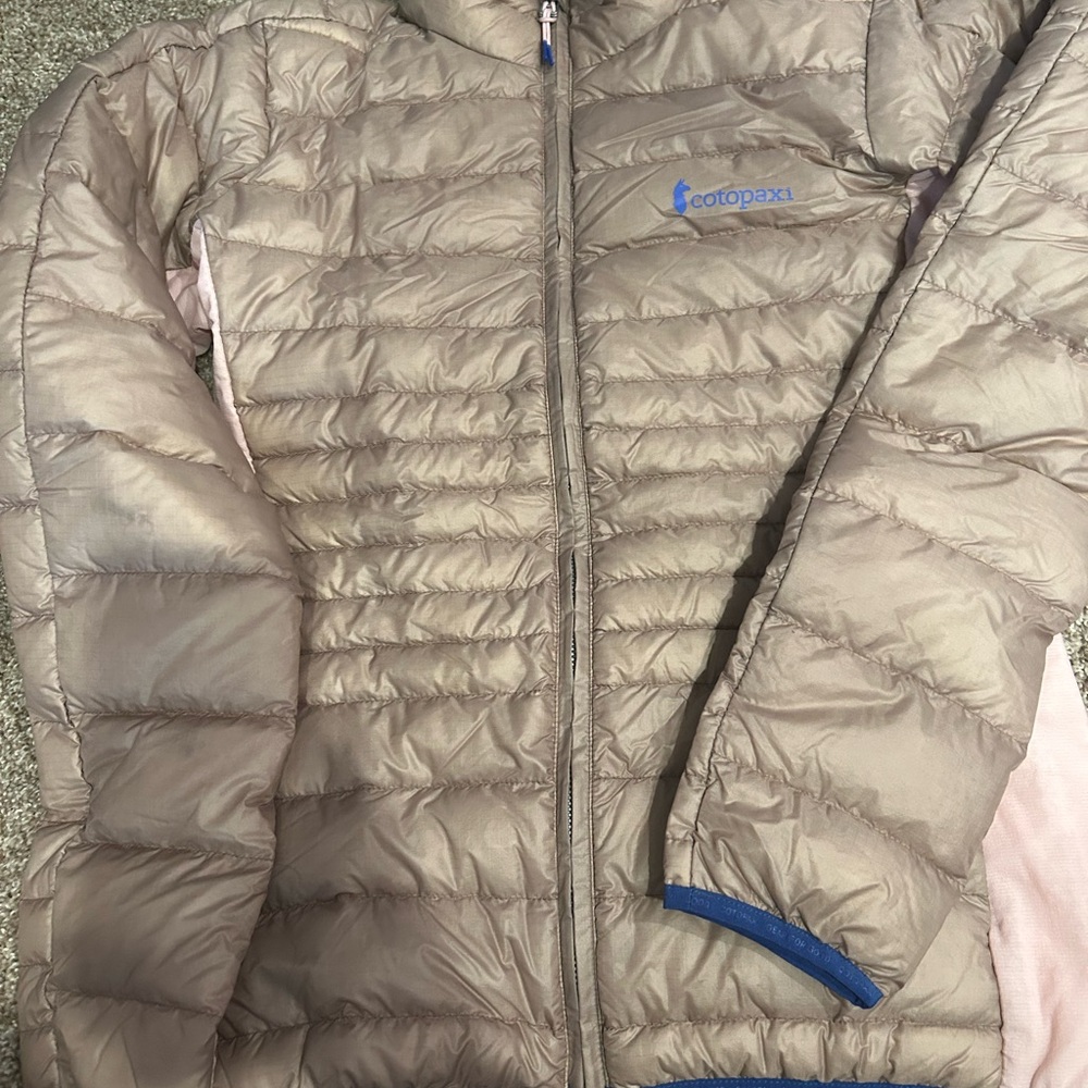 Cotopaxi Beige Puffer Jacket with Blue Details